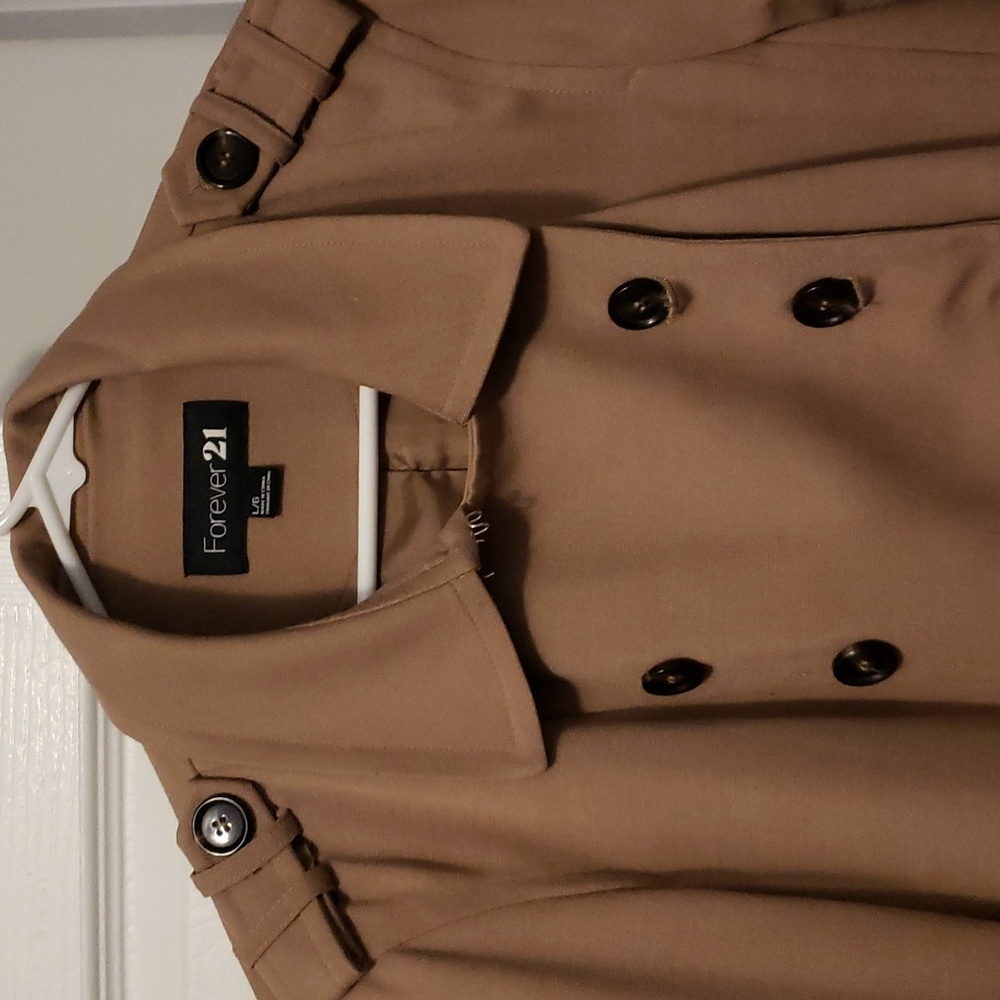 Caramel trench coat - Picture 4 of 7